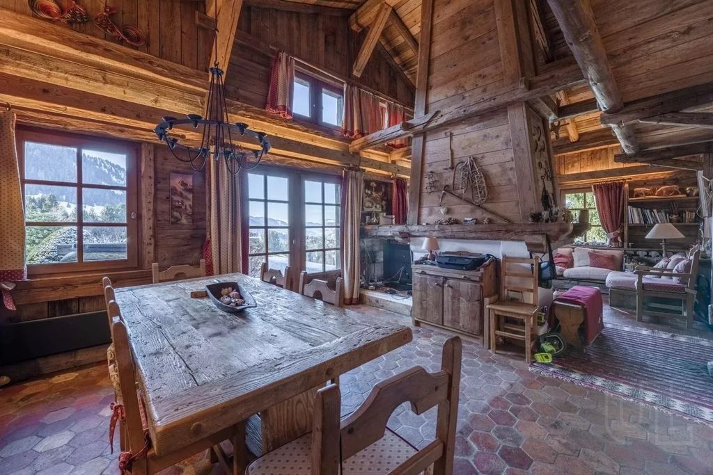 Property photo 2 of 36