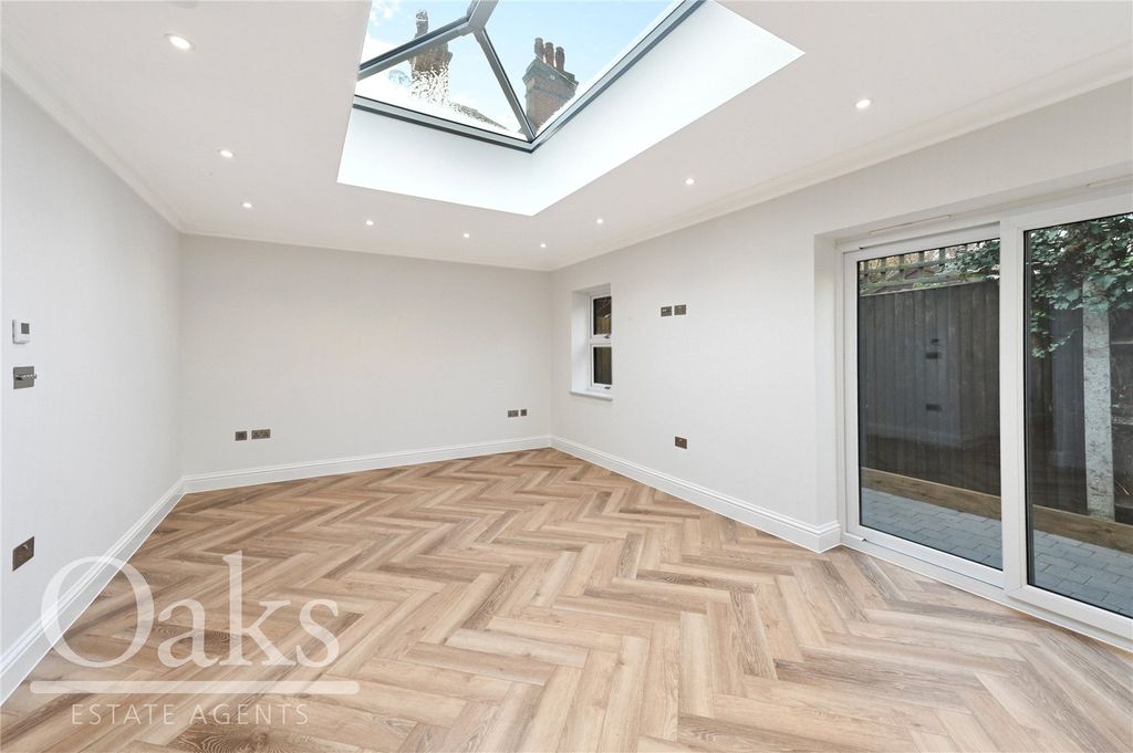 Property photo 2 of 8 Picture No. 06