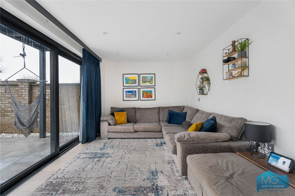 Property photo 3 of 25 Picture No. 34