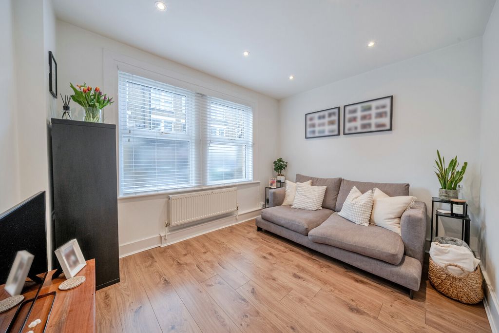 Property photo 3 of 22 1440972-21-69Dd19...