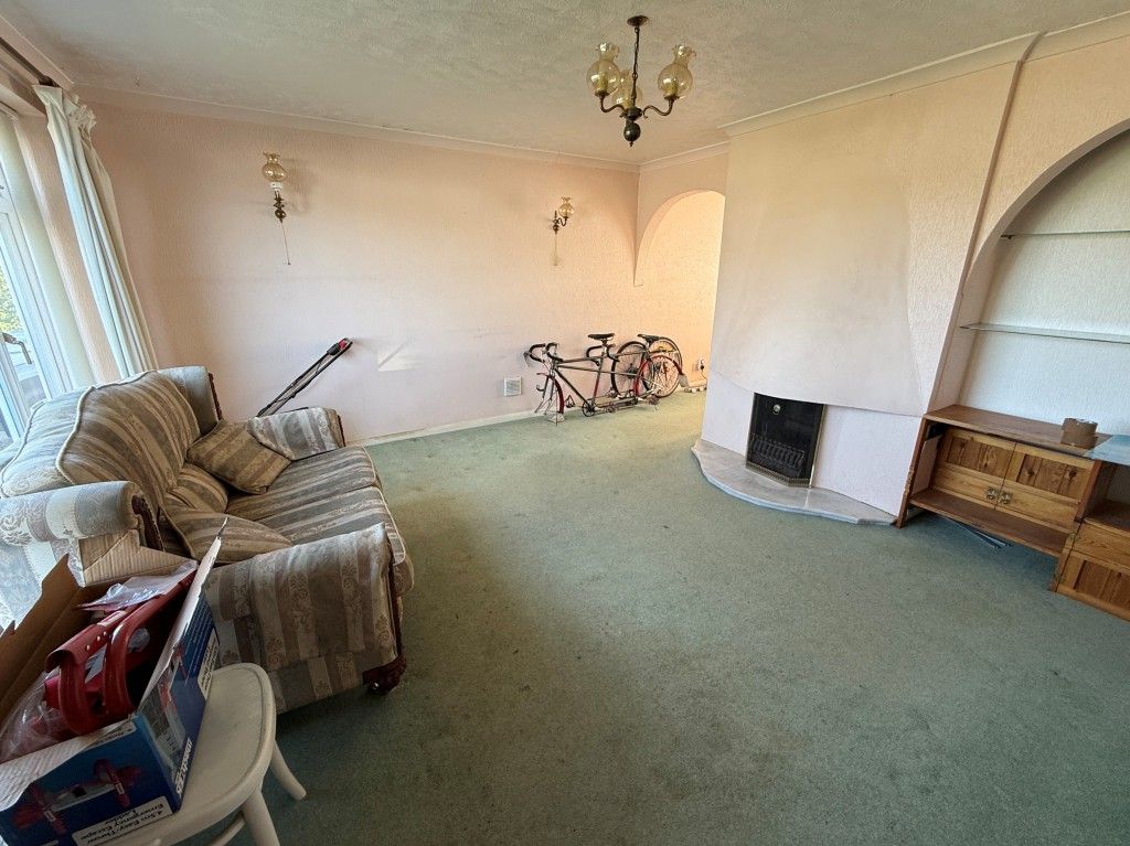 Property photo 2 of 10 Living Room