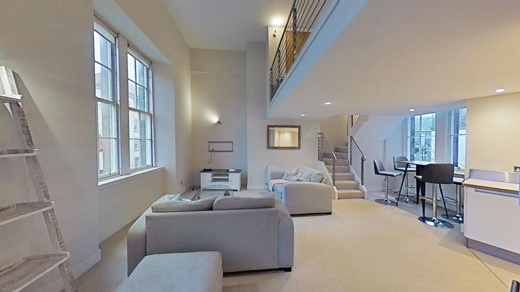 Property photo 3 of 19 Photo 3