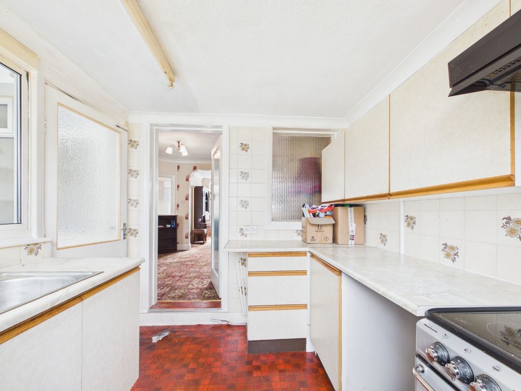 Property photo 3 of 16 4879946