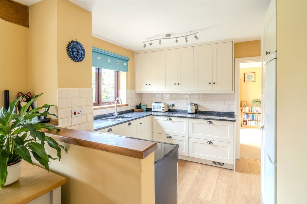 Property photo 3 of 15 Picture No. 10