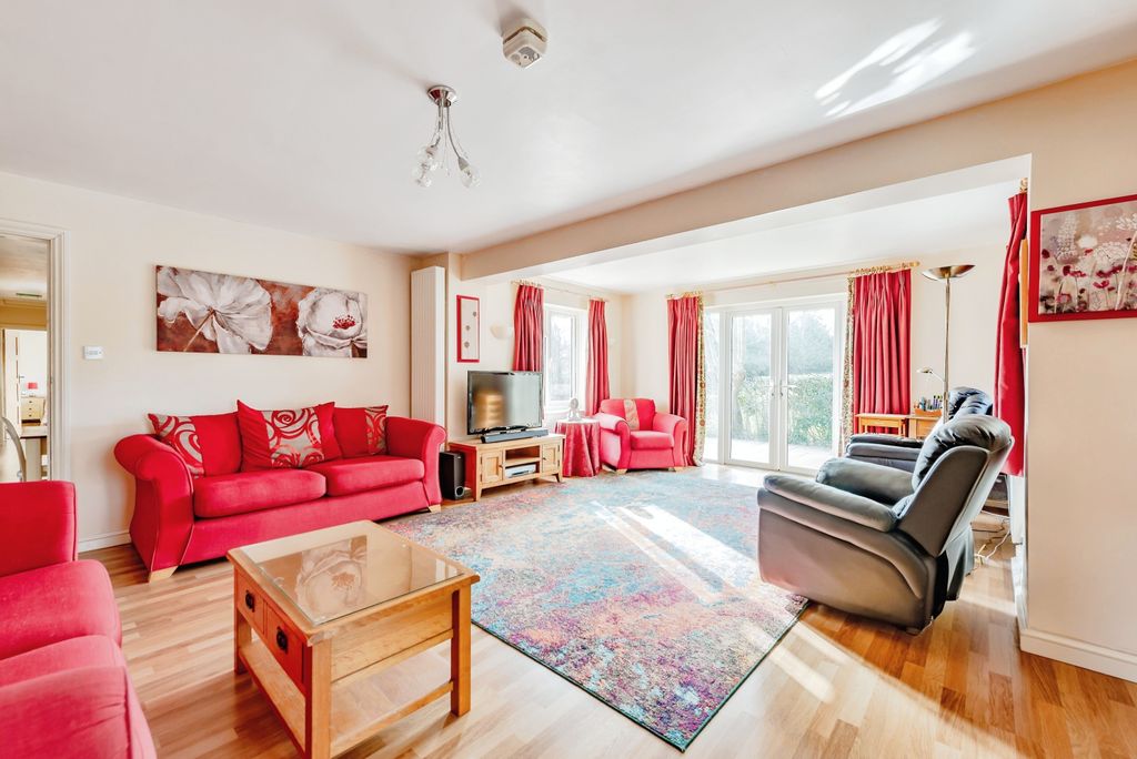 Property photo 2 of 15
