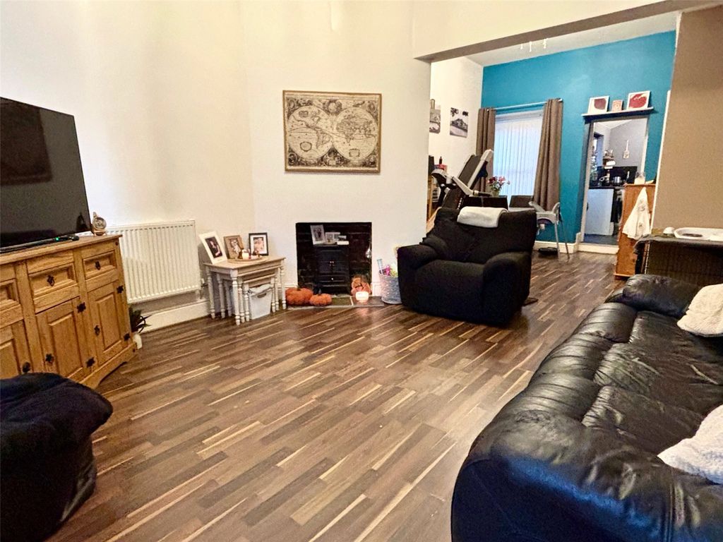 Property photo 2 of 14 Picture No. 02