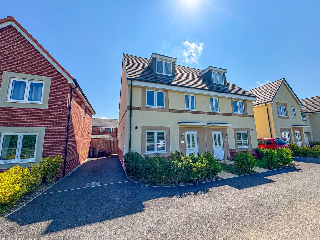 Property photo 1 of 11 4238352
