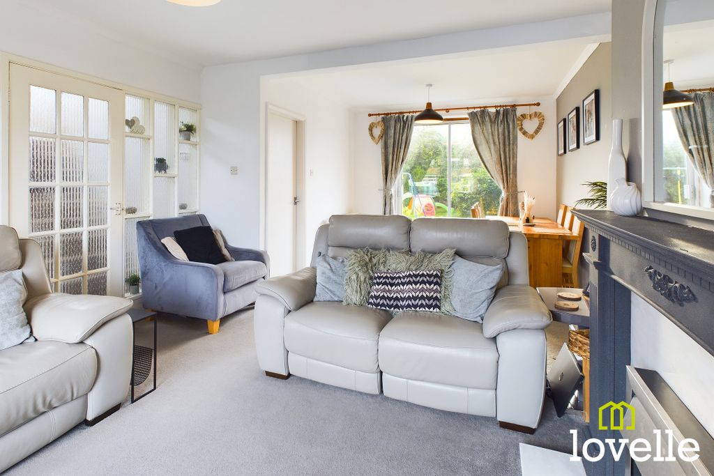 Property photo 1 of 21