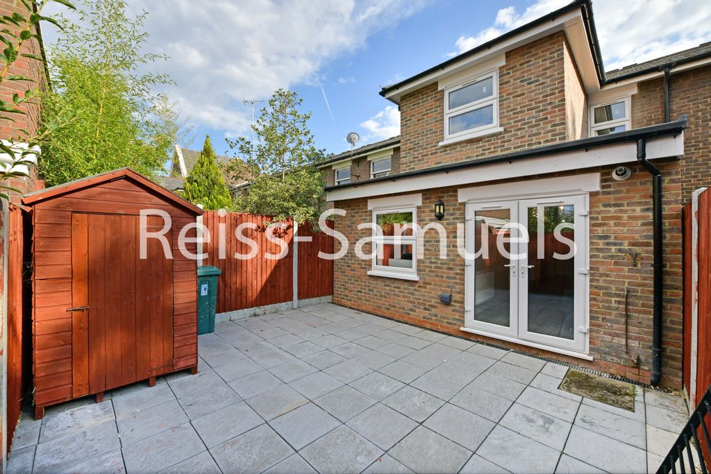 Property photo 3 of 49