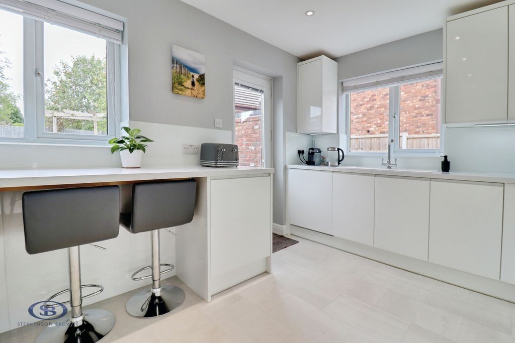 Property photo 3 of 33 Pbox-Img.Jpg