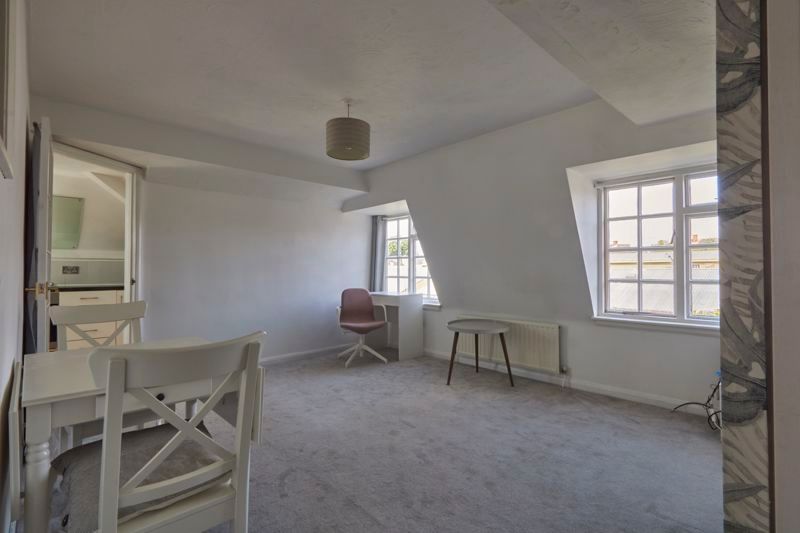 Property photo 3 of 7 Living Room