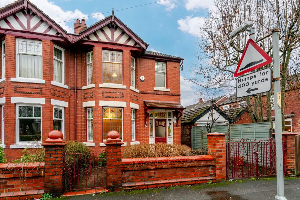 Property photo 2 of 29