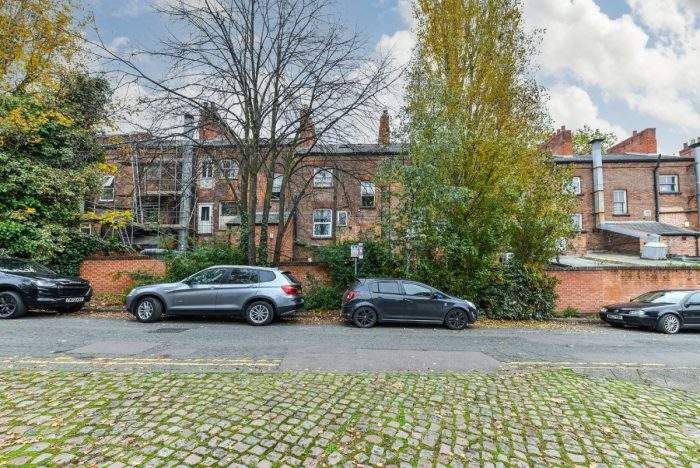 Property photo 2 of 13