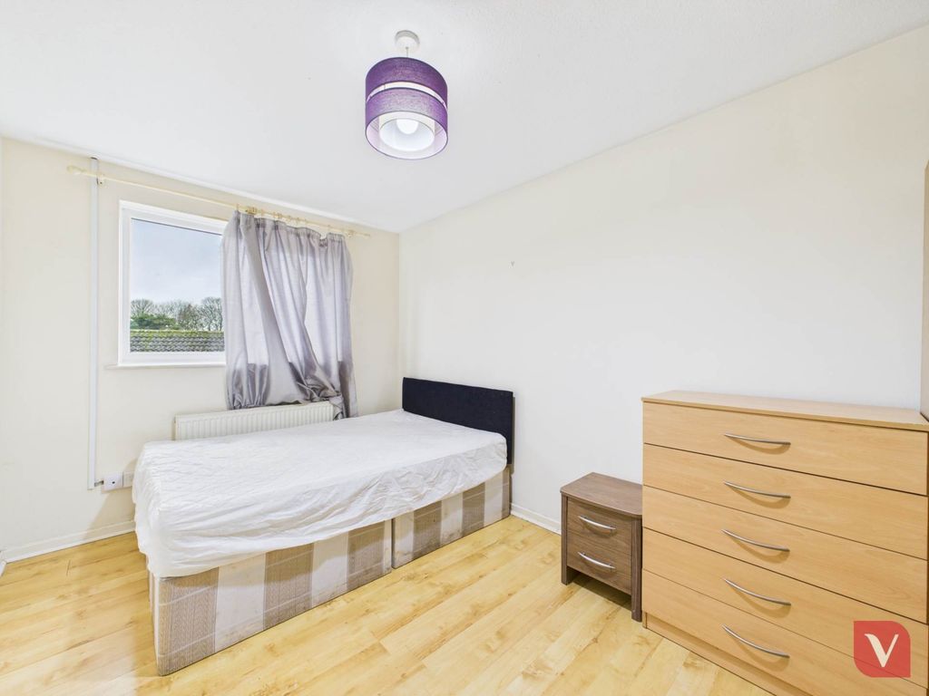 Property photo 2 of 3