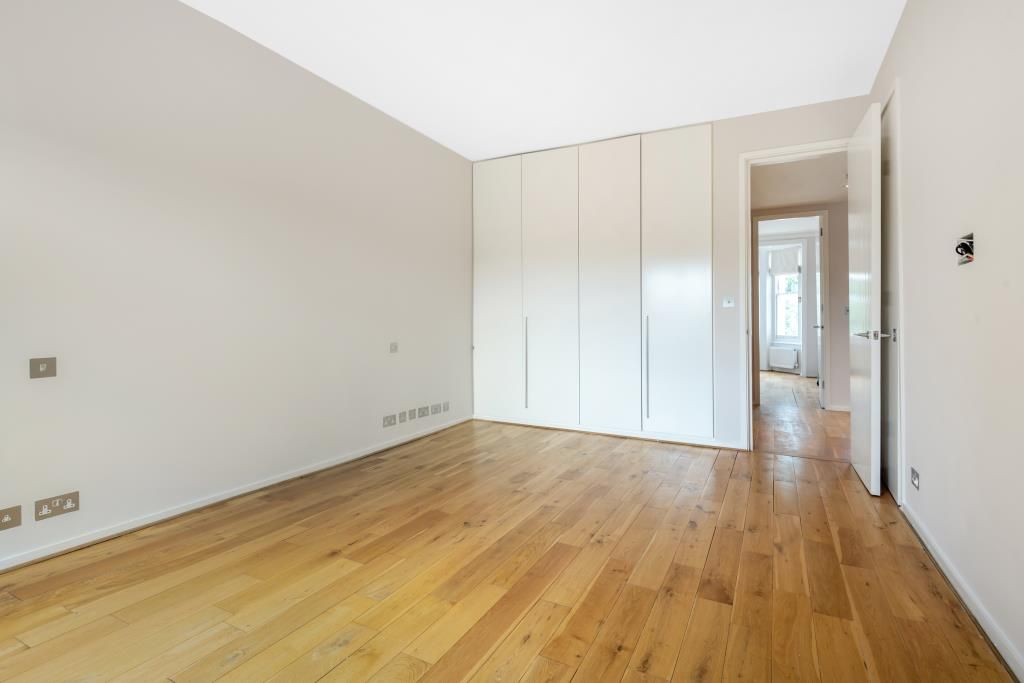 Property photo 2 of 12 Bedroom