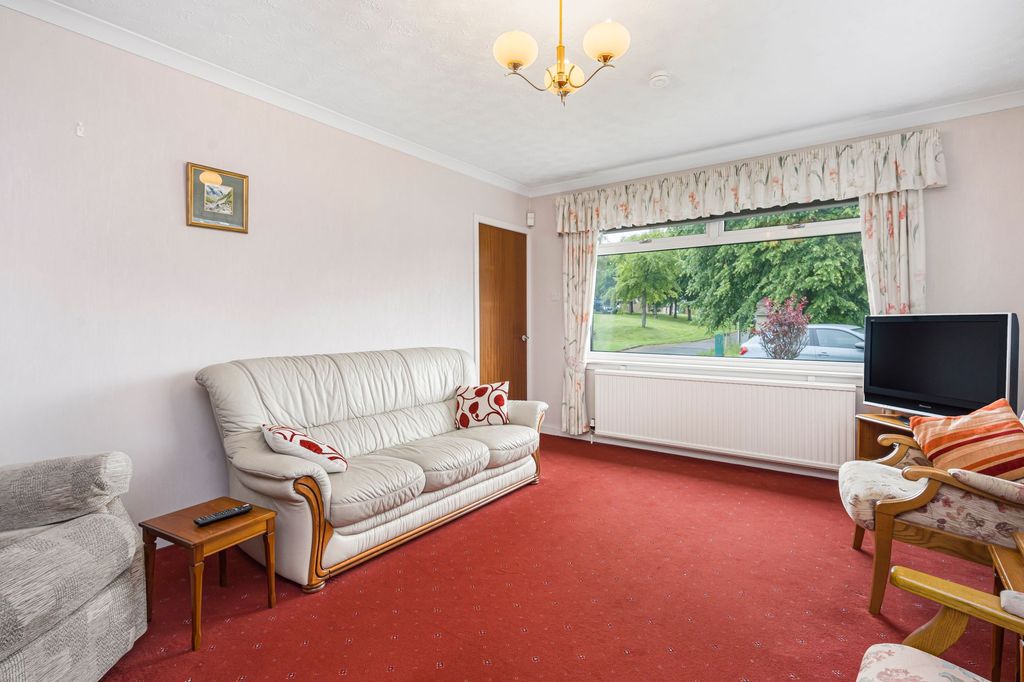 Property photo 2 of 35