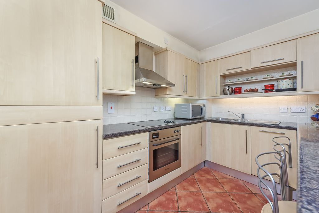 Property photo 2 of 5 Kitchen