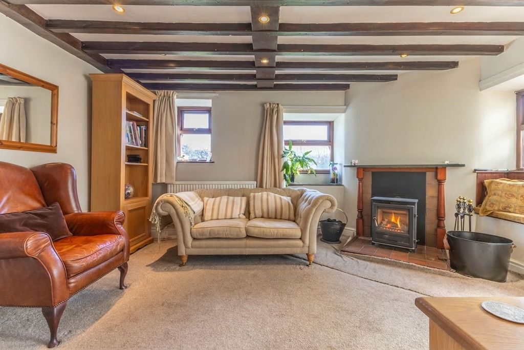 Property photo 2 of 22