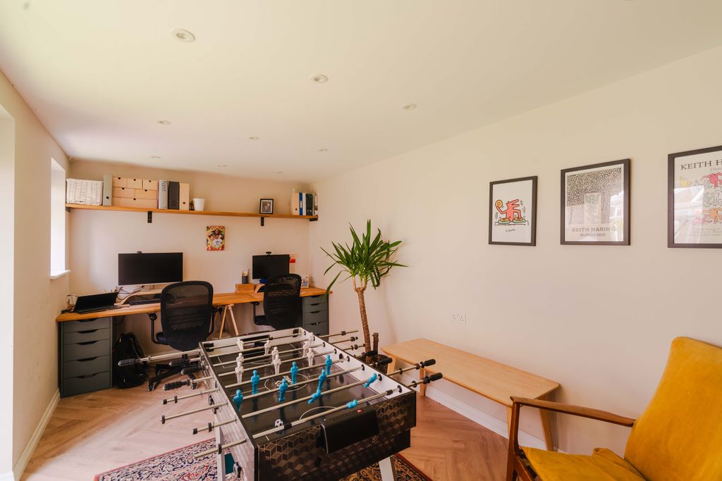 Property photo 3 of 25 50
