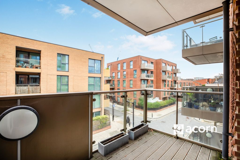 Property photo 1 of 18 4079F37d-Babf-F01...