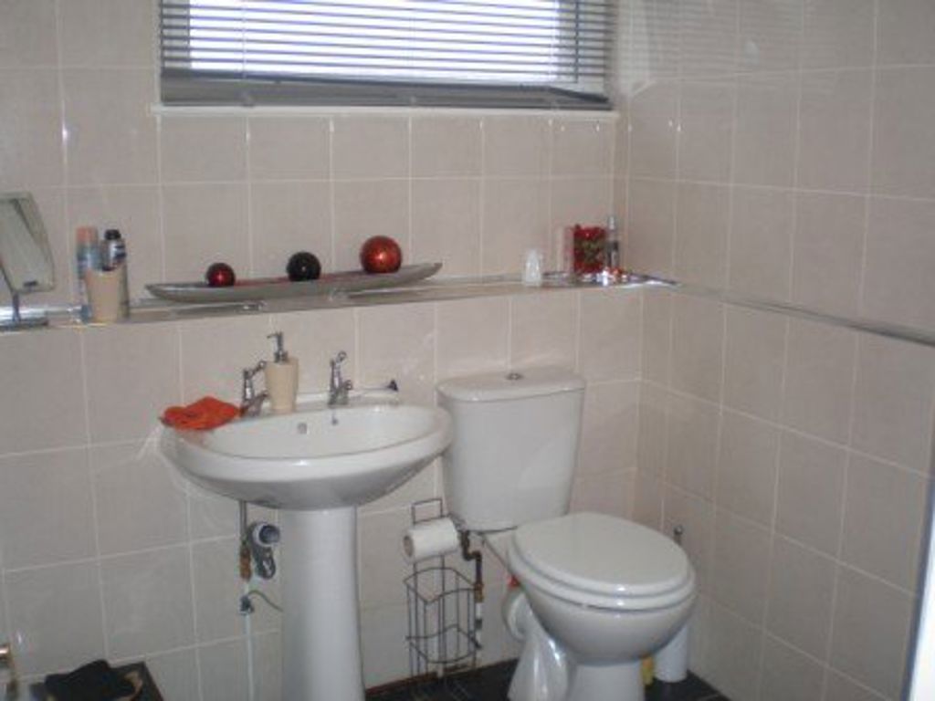 Property photo 3 of 4