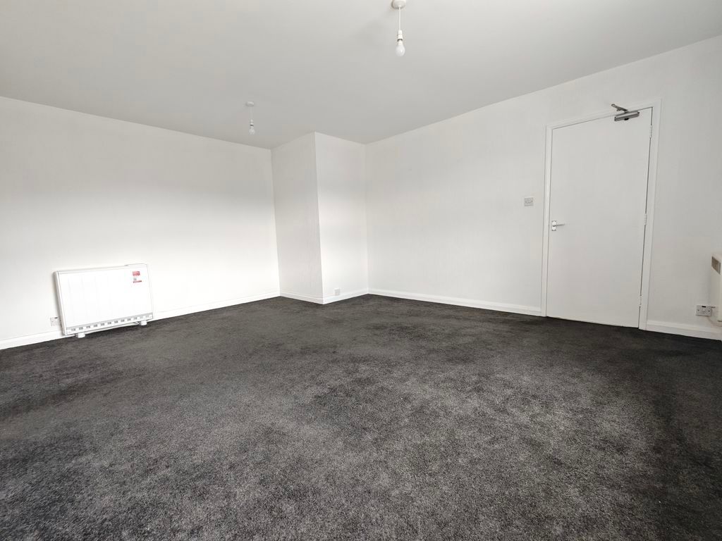 Property photo 3 of 10 Photo 3