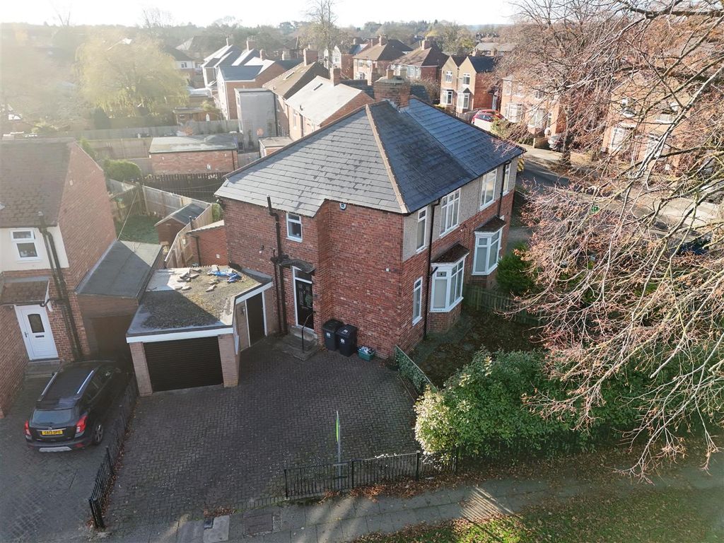 Property photo 1 of 15 Externally