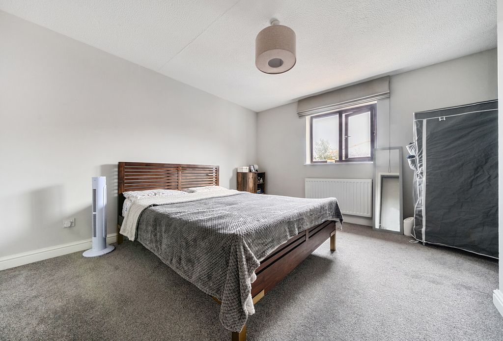 Property photo 2 of 10 1387107-13-6932E5...