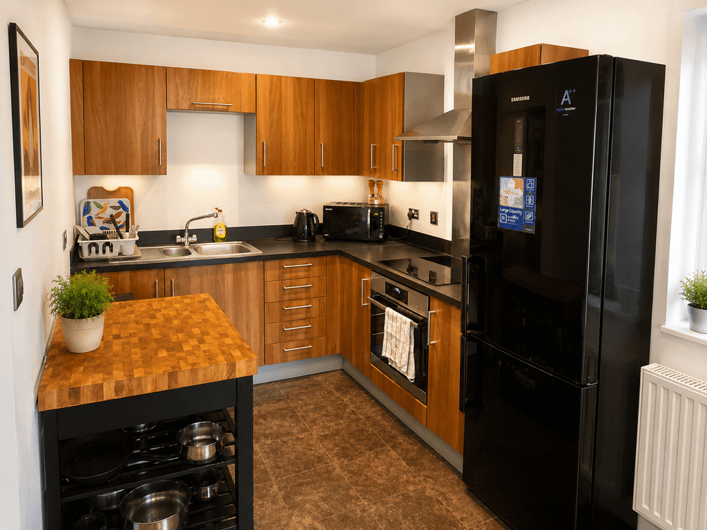 Property photo 1 of 7 2 Bed Flat To Rent Peebles Court, London Cr0