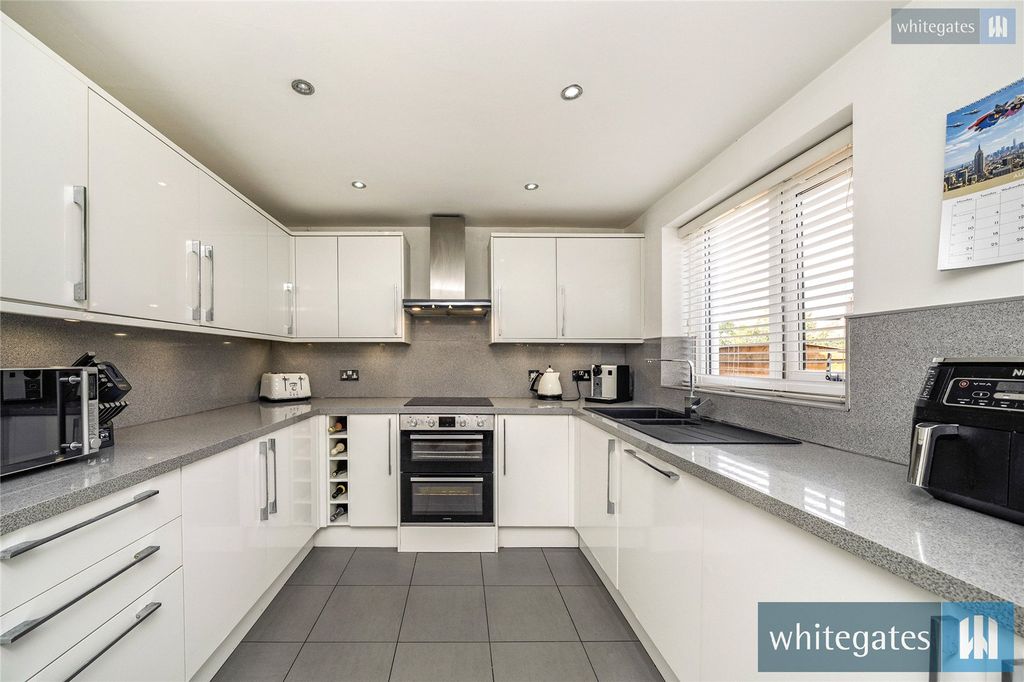 Property photo 2 of 22 Picture No. 07