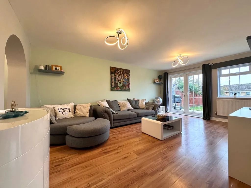 Property photo 3 of 13