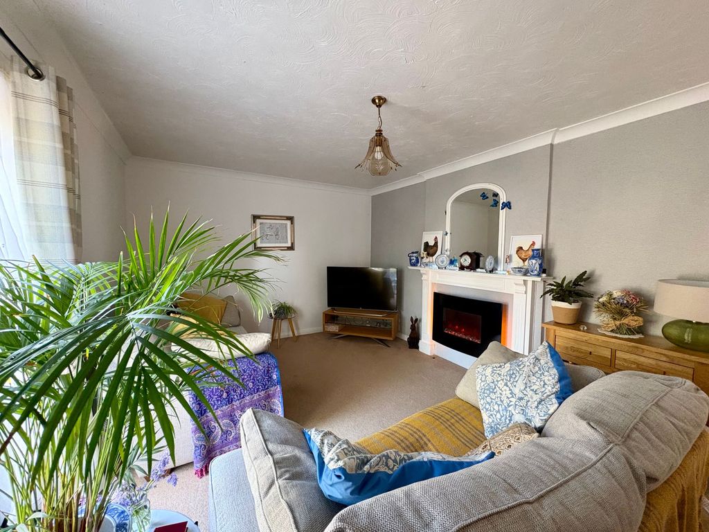 Property photo 3 of 24