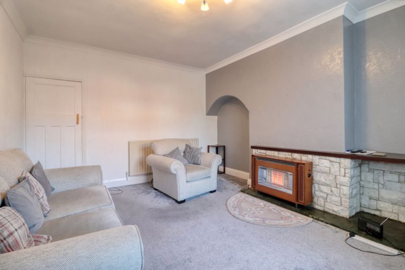 Property photo 2 of 11 Lounge