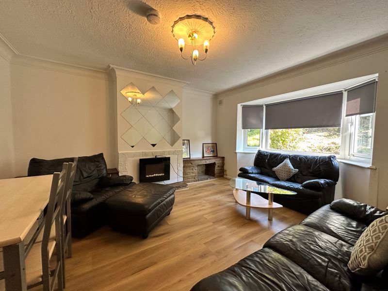 Property photo 2 of 8 Photo 1