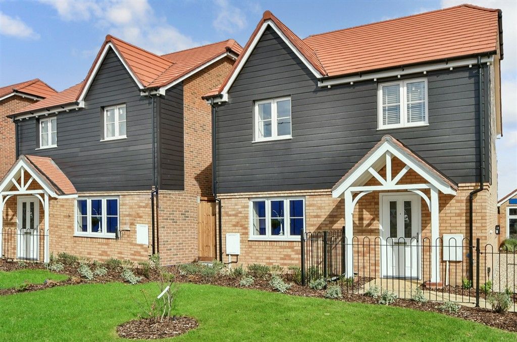 Property photo 1 of 8 Front