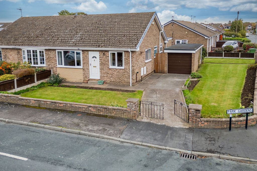 Property photo 1 of 32