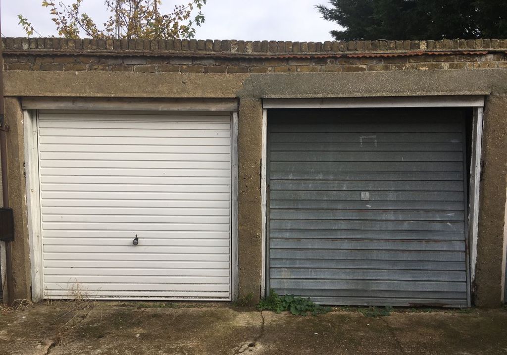Property photo 1 of 3