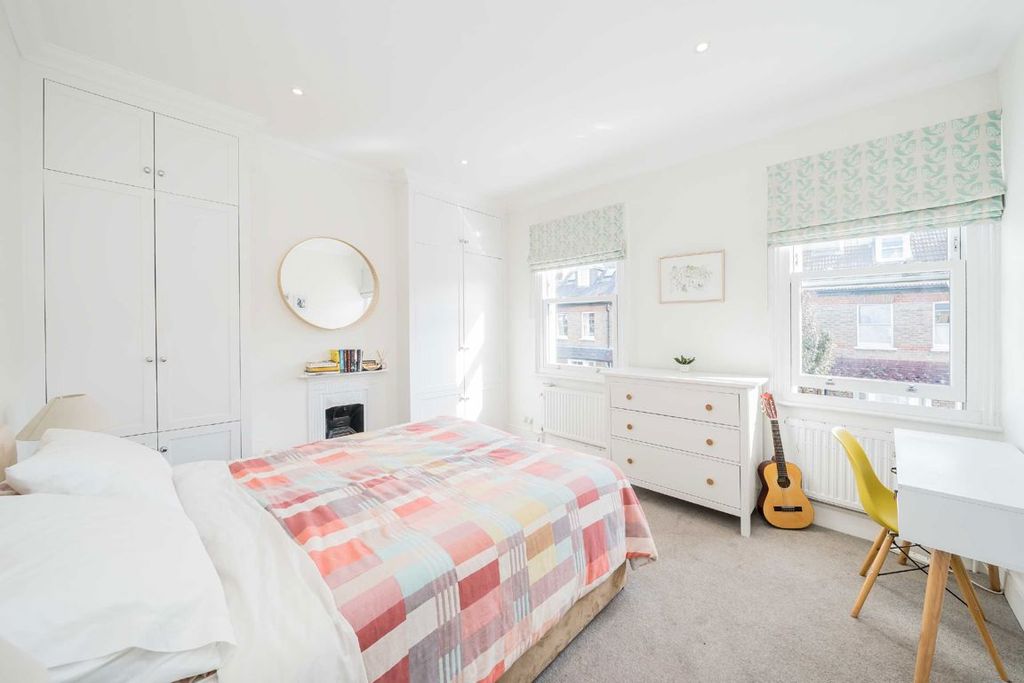 Property photo 3 of 6