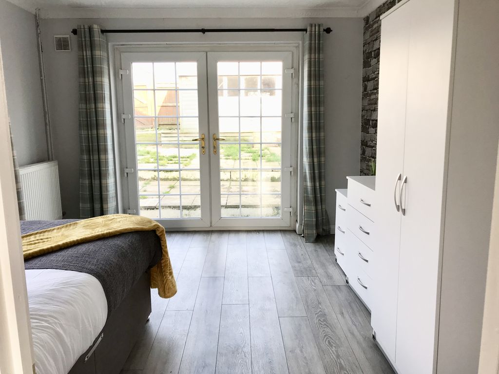 Property photo 3 of 19 Bedroom Number 2