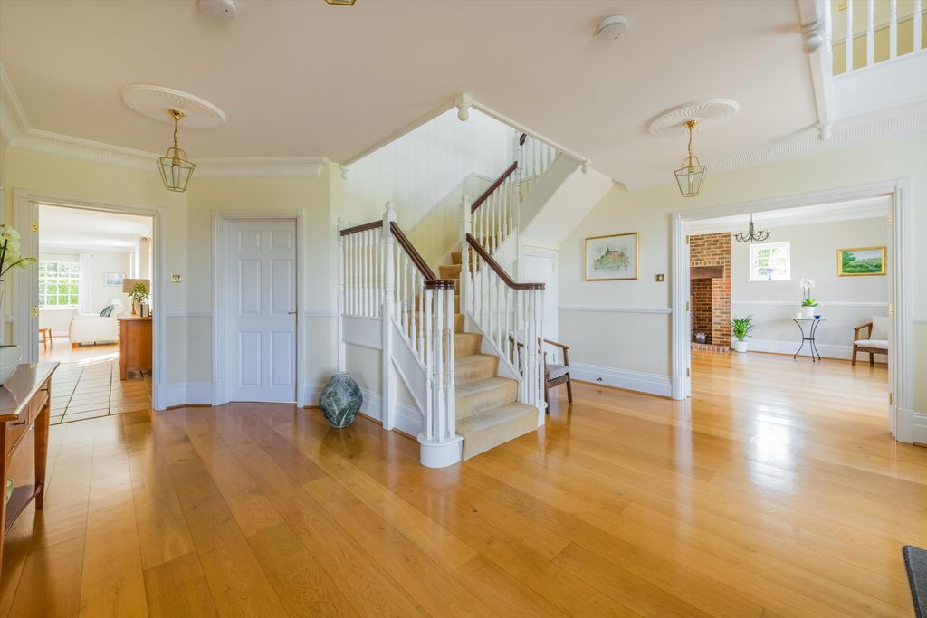 Property photo 3 of 23 Image