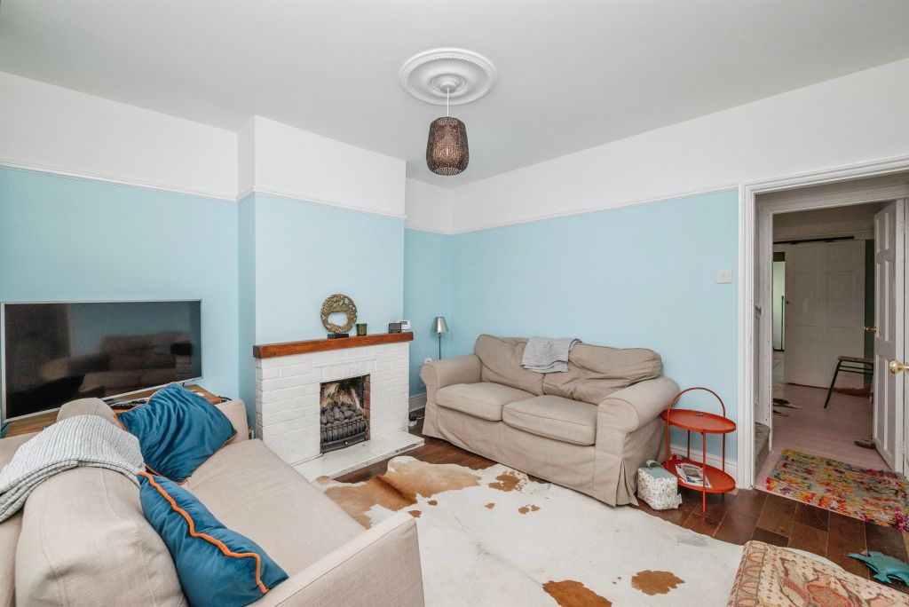 Property photo 3 of 17