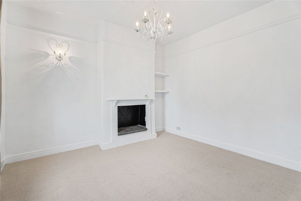 Property photo 3 of 12 Picture No. 17