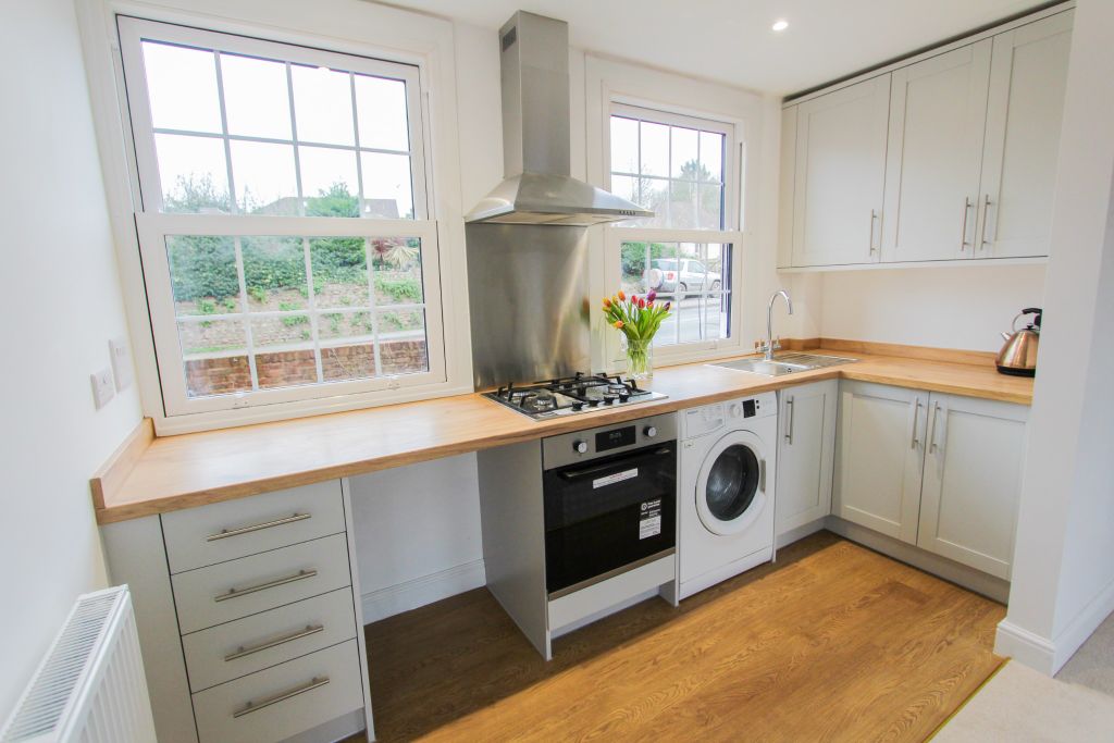 Property photo 2 of 12 Kitchen