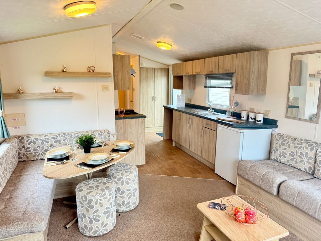Property photo 1 of 6 Car0061600 - Static Caravan