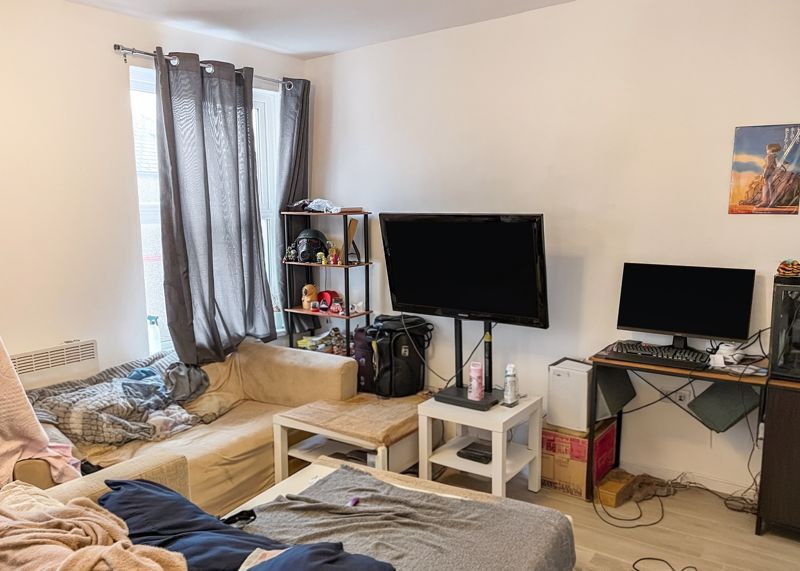 Property photo 3 of 11 Photo 3