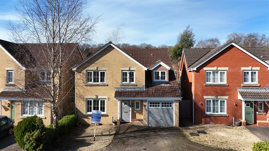 Property photo 1 of 42 Outside