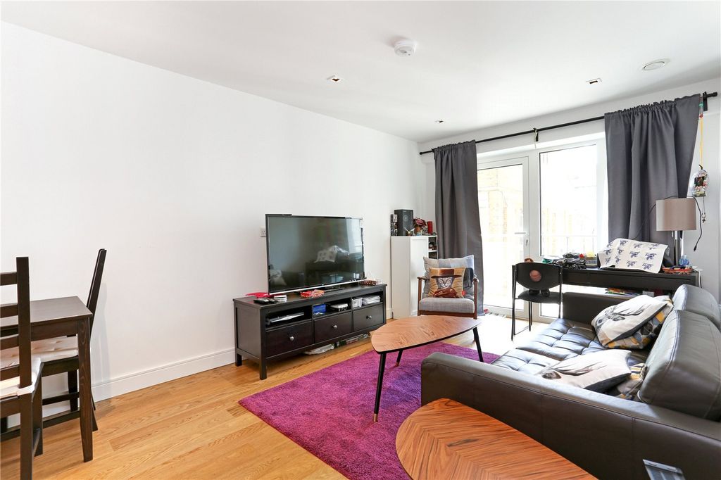 Property photo 3 of 11 Picture No. 06