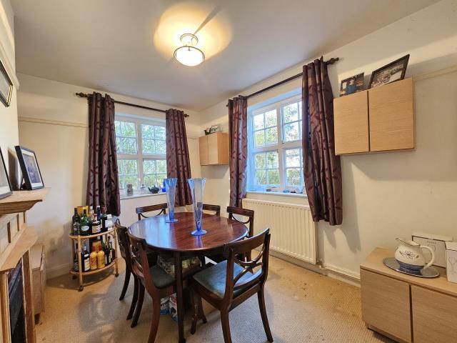 Property photo 2 of 10 Dining