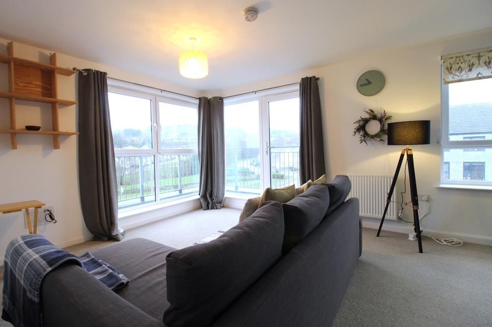 Property photo 3 of 10 Lounge