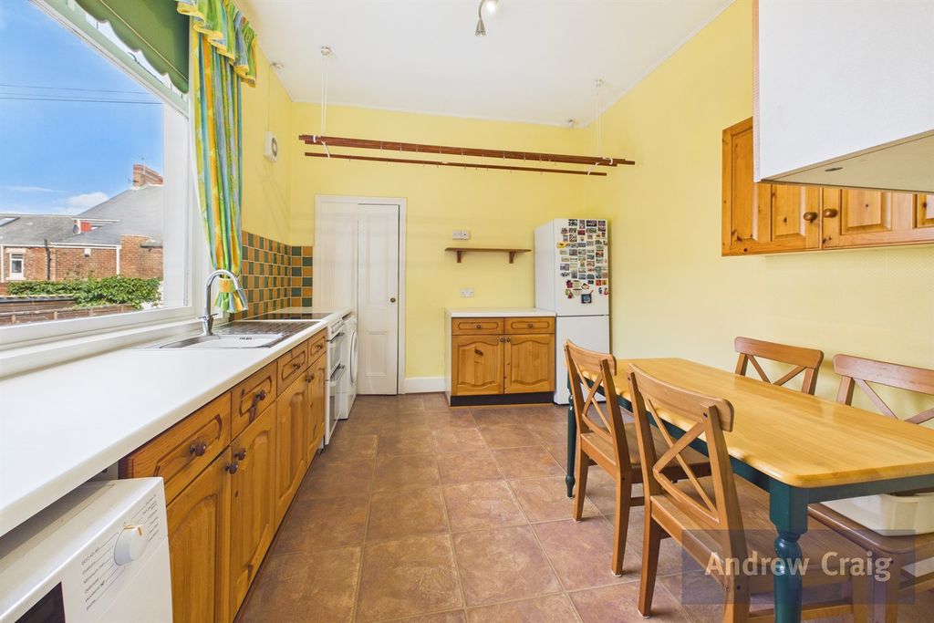 Property photo 3 of 15 Kitchen/Diner